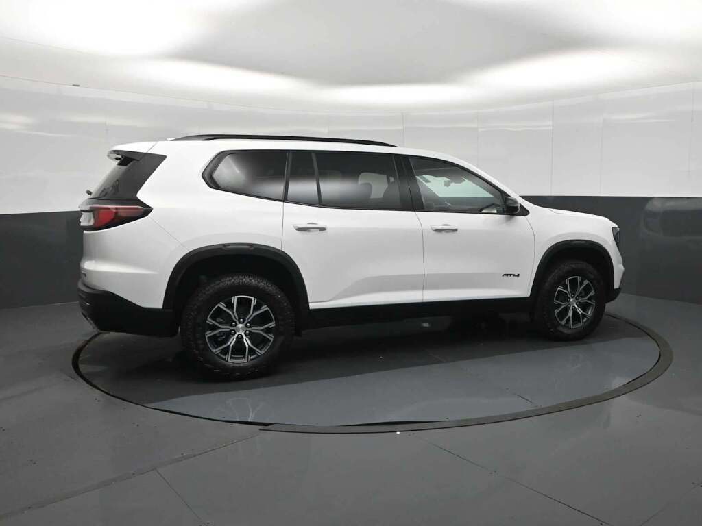 2026 GMC Acadia AT4 AWD