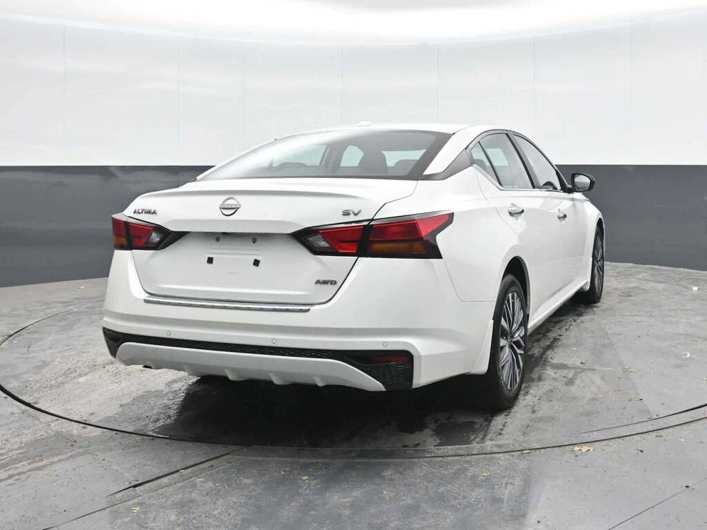 2023 Nissan Altima SV Intelligent AWD
