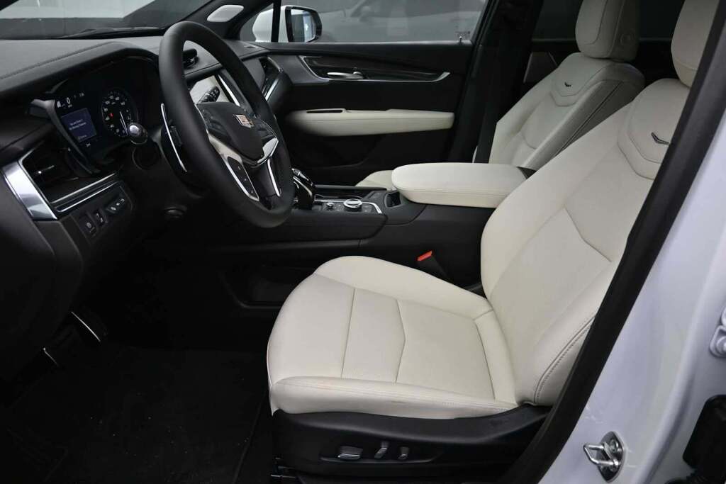 2026 Cadillac XT5 Sport AWD