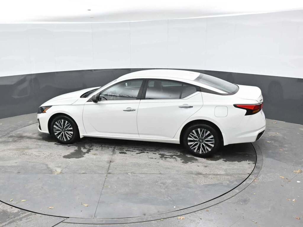 2023 Nissan Altima SV Intelligent AWD