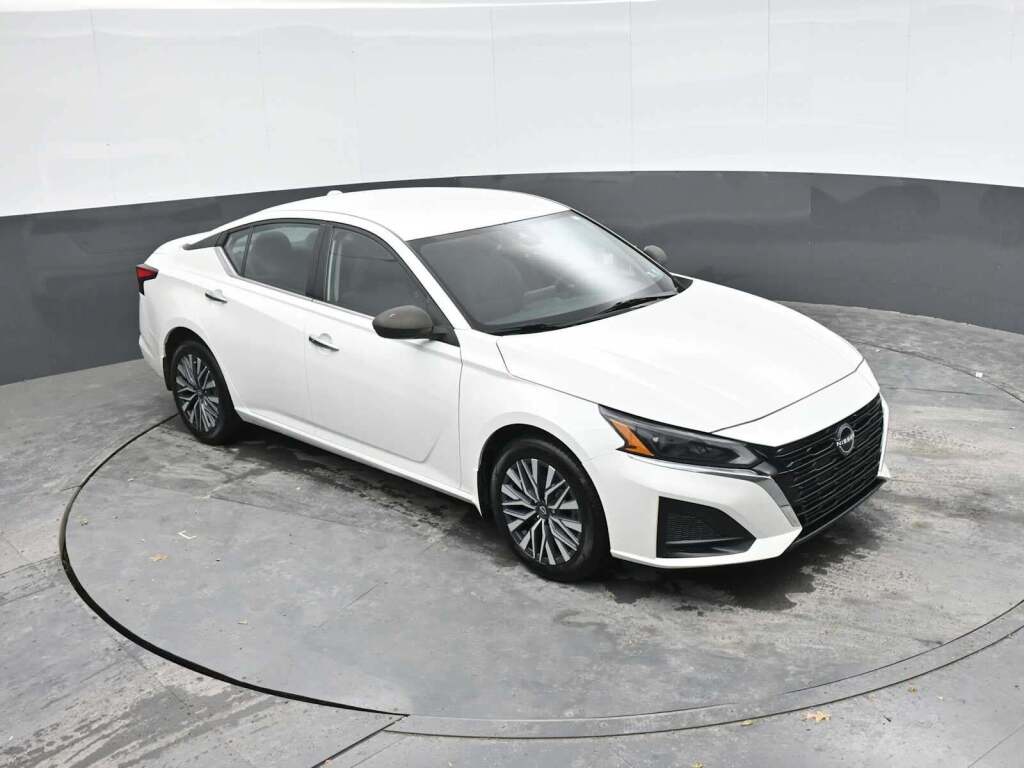 2023 Nissan Altima SV Intelligent AWD