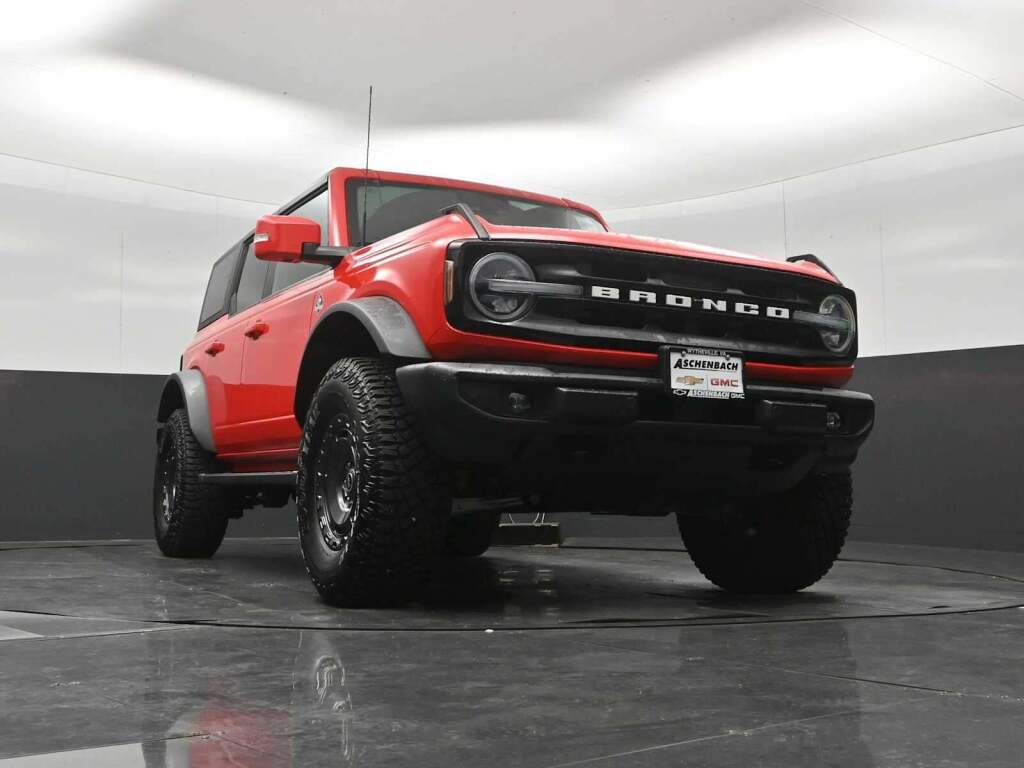2024 Ford Bronco Outer Banks