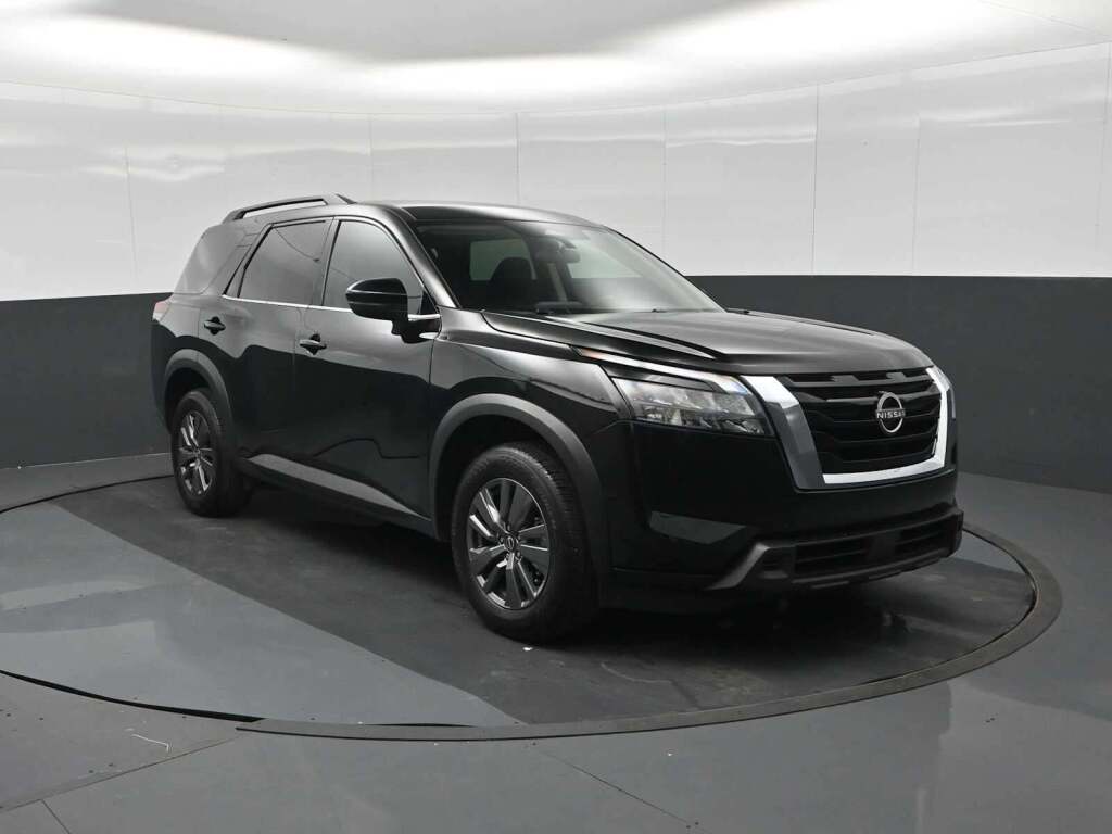 2025 Nissan Pathfinder SV 4WD