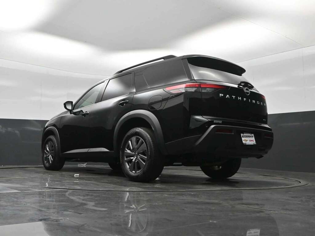 2025 Nissan Pathfinder SV 4WD