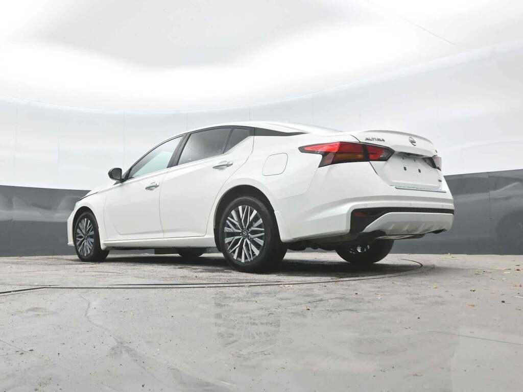 2023 Nissan Altima SV Intelligent AWD