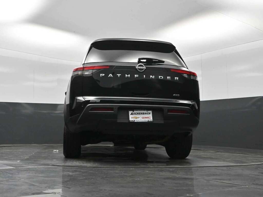 2025 Nissan Pathfinder SV 4WD