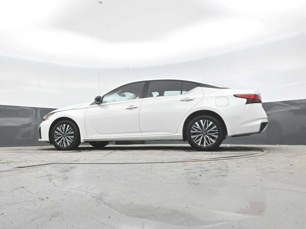 2023 Nissan Altima SV Intelligent AWD