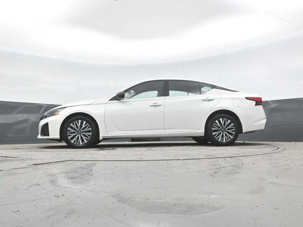 2023 Nissan Altima SV Intelligent AWD