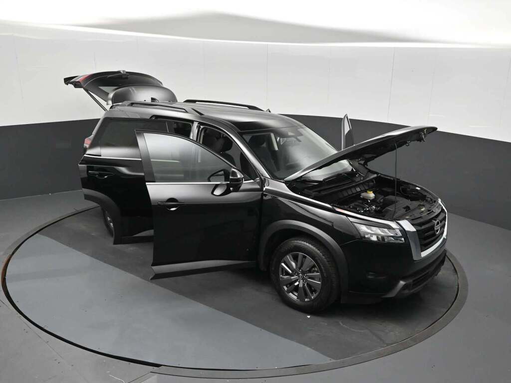 2025 Nissan Pathfinder SV 4WD