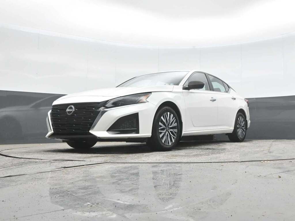 2023 Nissan Altima SV Intelligent AWD