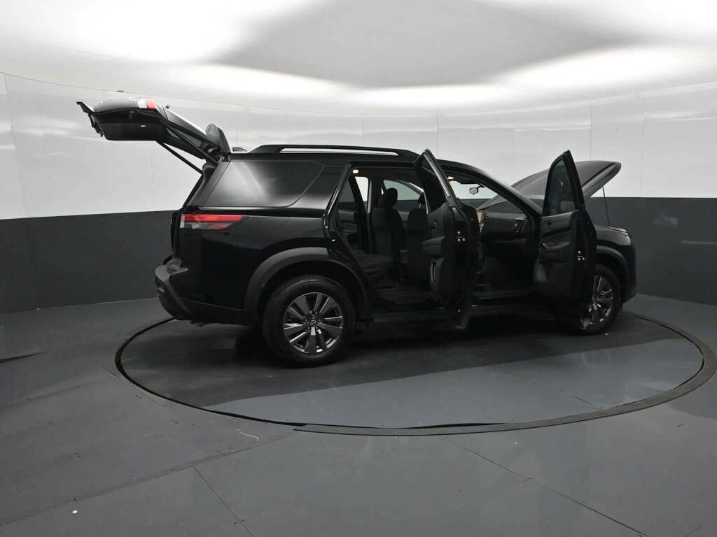 2025 Nissan Pathfinder SV 4WD
