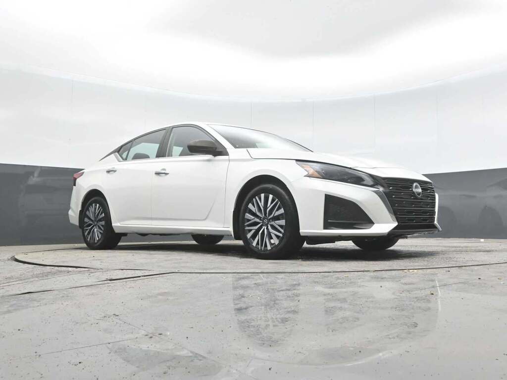 2023 Nissan Altima SV Intelligent AWD