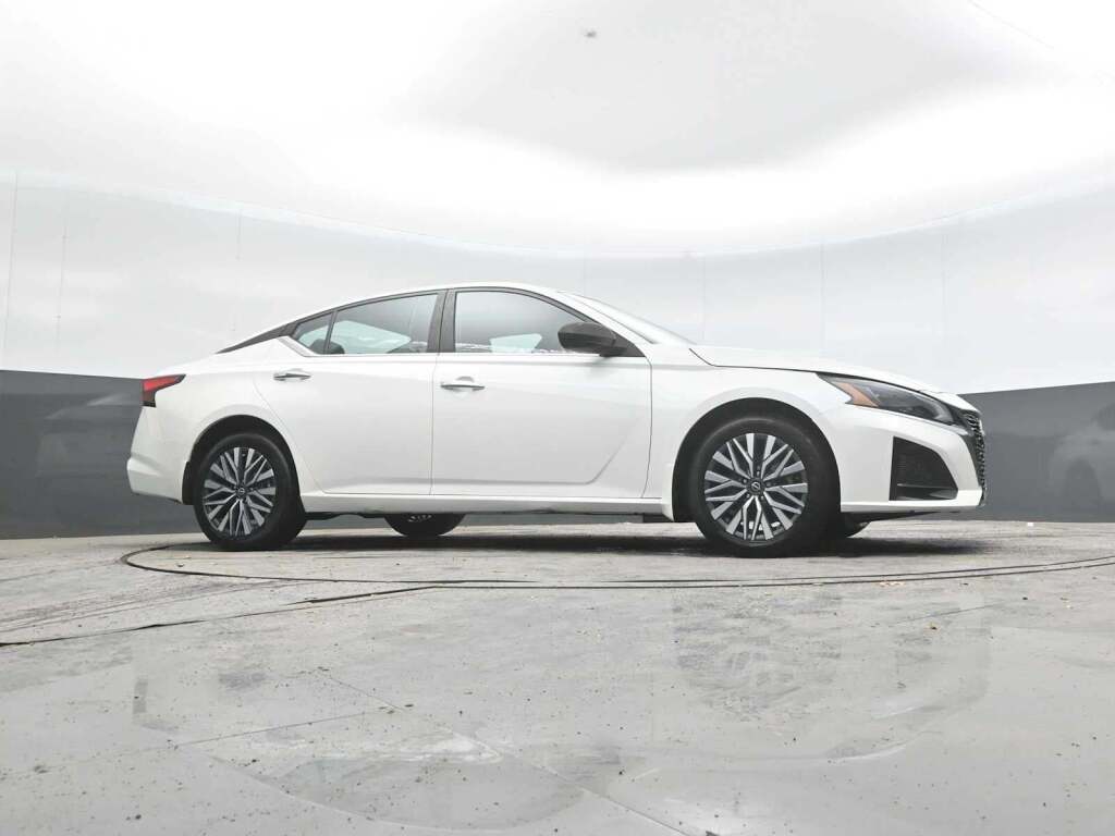 2023 Nissan Altima SV Intelligent AWD