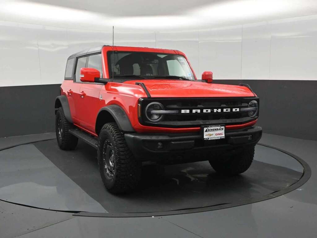 2024 Ford Bronco Outer Banks