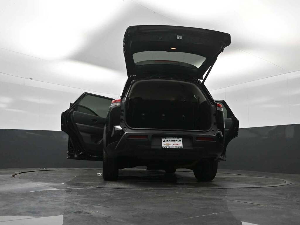 2025 Nissan Pathfinder SV 4WD