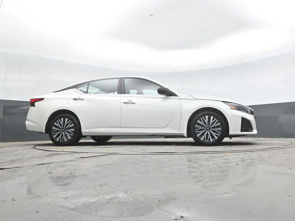 2023 Nissan Altima SV Intelligent AWD