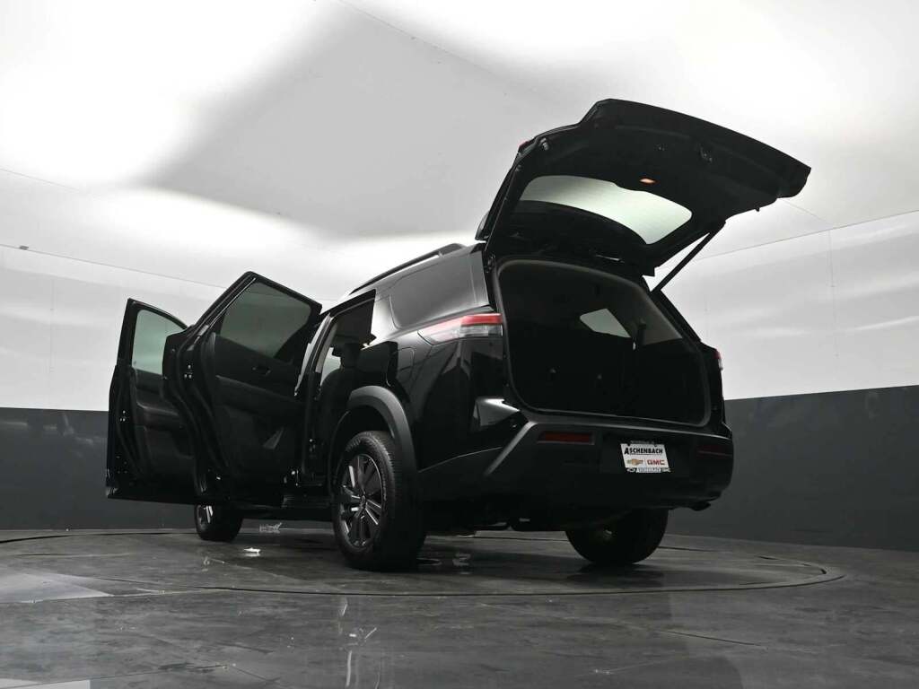2025 Nissan Pathfinder SV 4WD