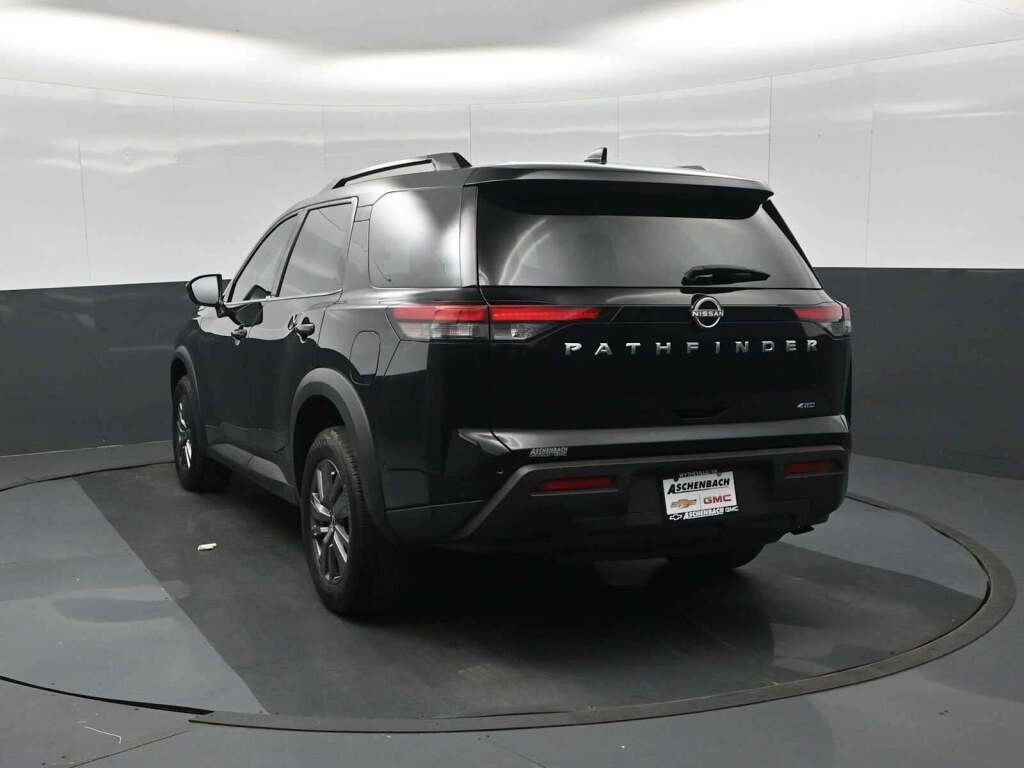 2025 Nissan Pathfinder SV 4WD
