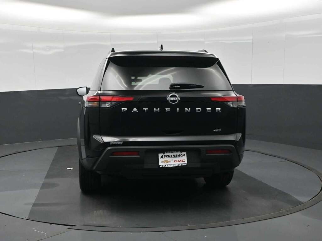 2025 Nissan Pathfinder SV 4WD