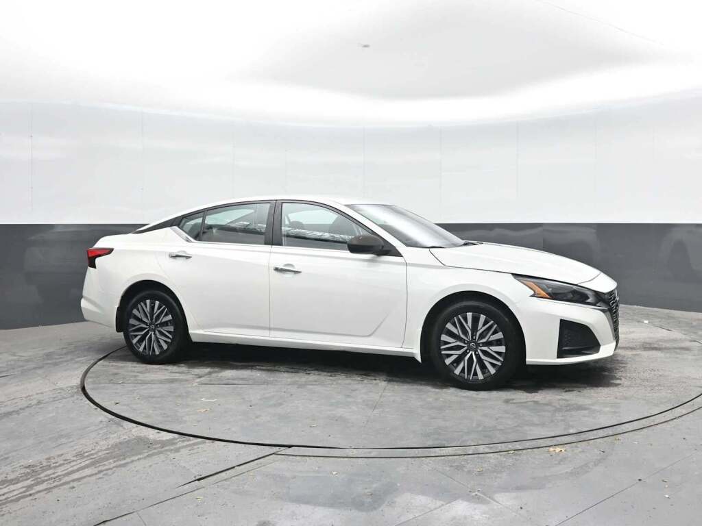 2023 Nissan Altima SV Intelligent AWD