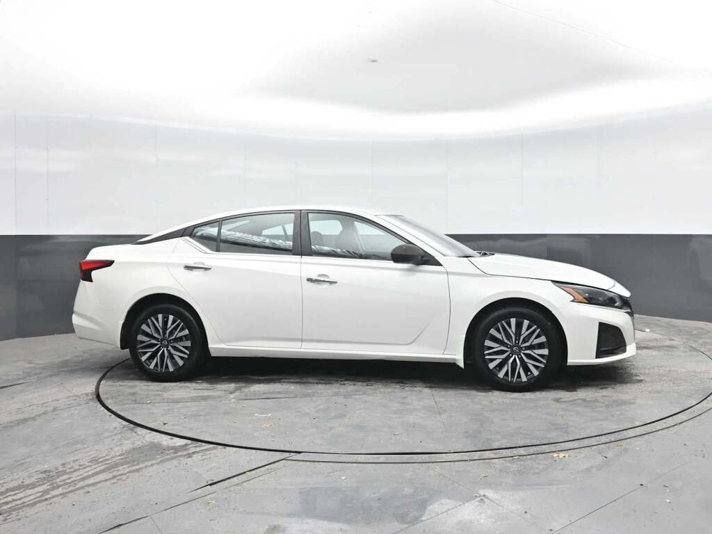 2023 Nissan Altima SV Intelligent AWD