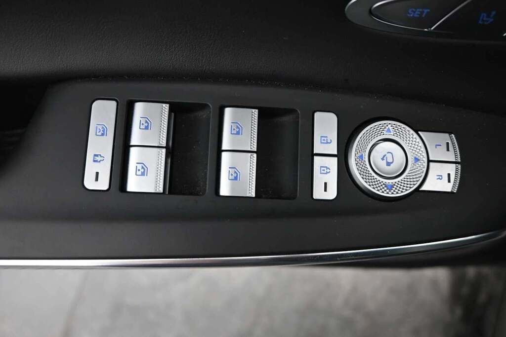2024 Genesis GV70 2.5T AWD