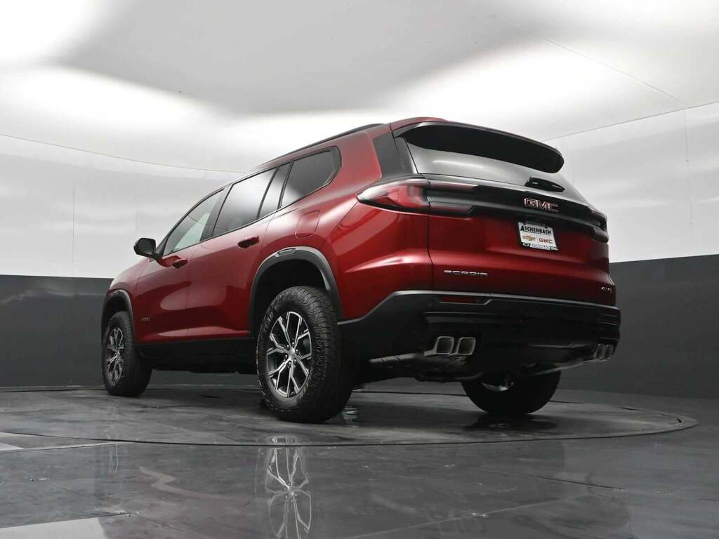 2026 GMC Acadia AT4 AWD