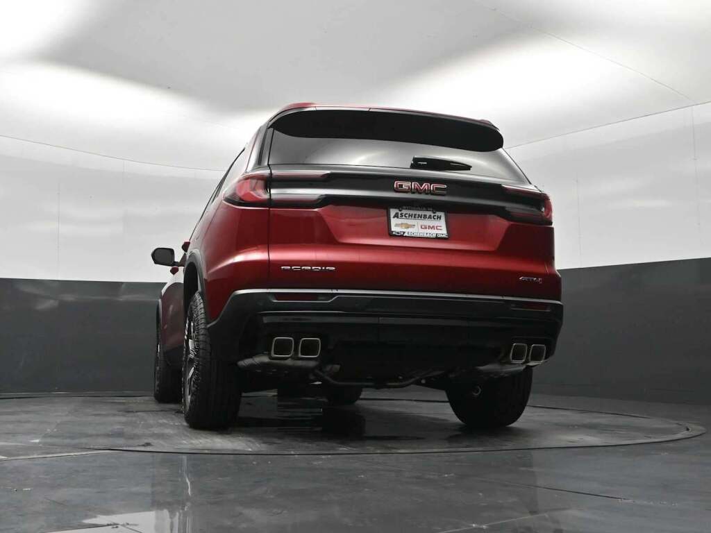 2026 GMC Acadia AT4 AWD