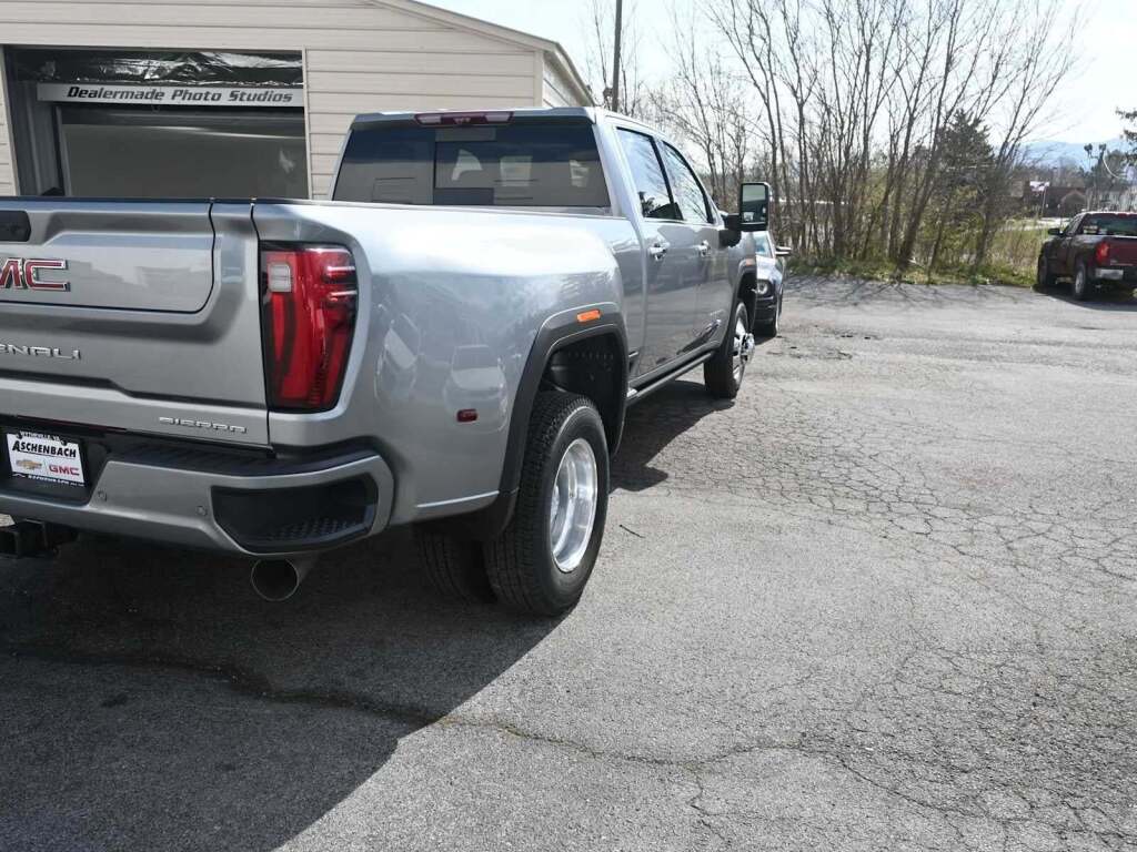 2026 GMC Sierra 3500HD Denali