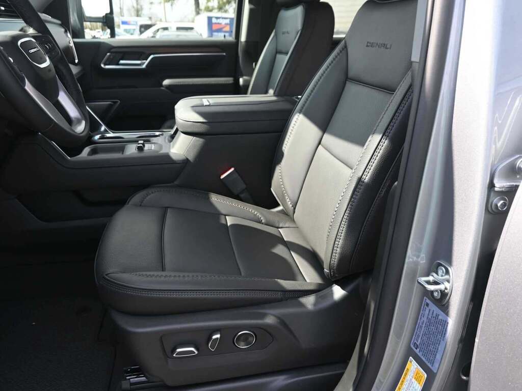2026 GMC Sierra 3500HD Denali