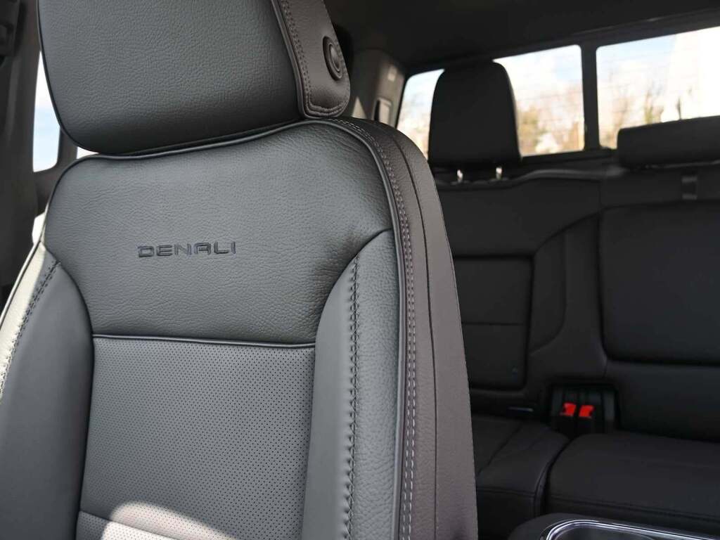 2026 GMC Sierra 3500HD Denali