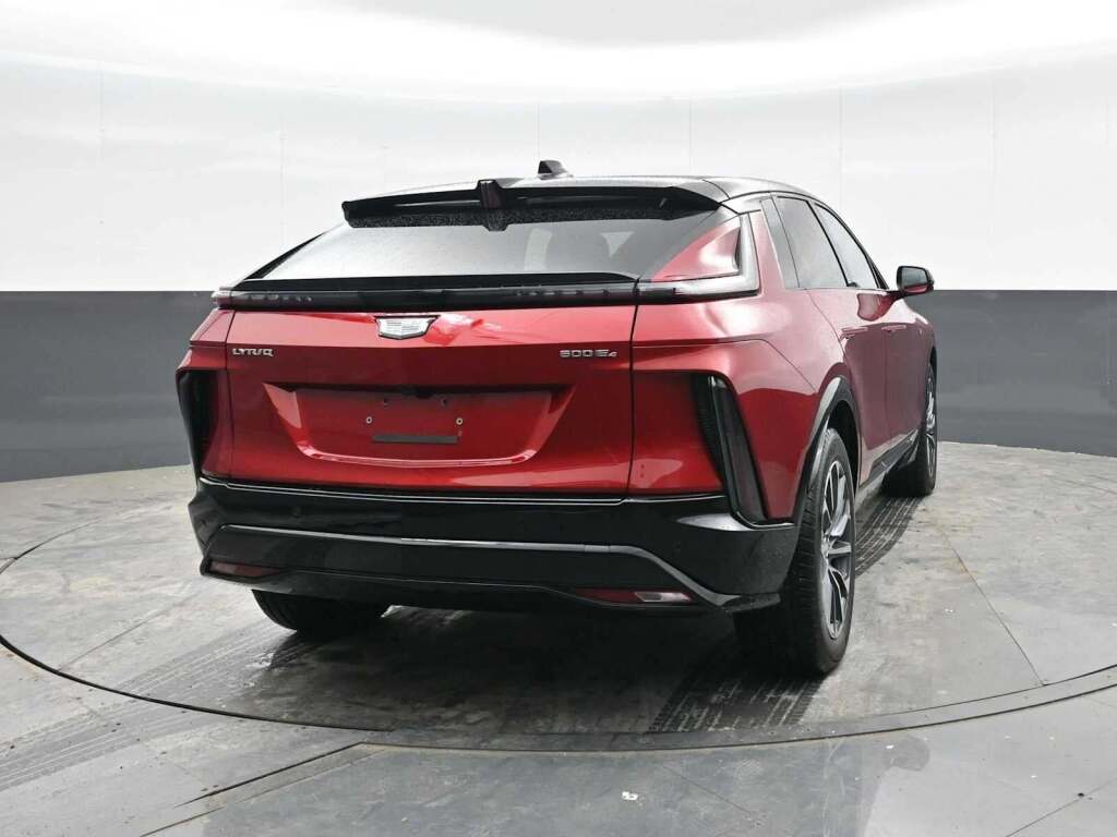 2025 Cadillac LYRIQ Sport 1
