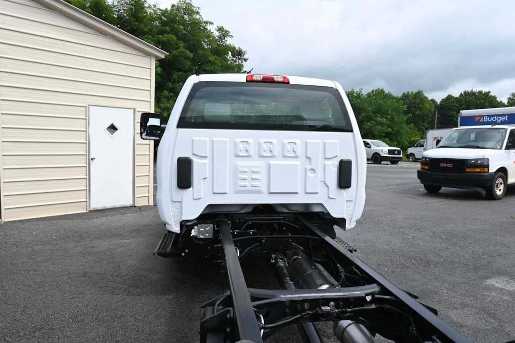 2023 Chevrolet Silverado MD WT