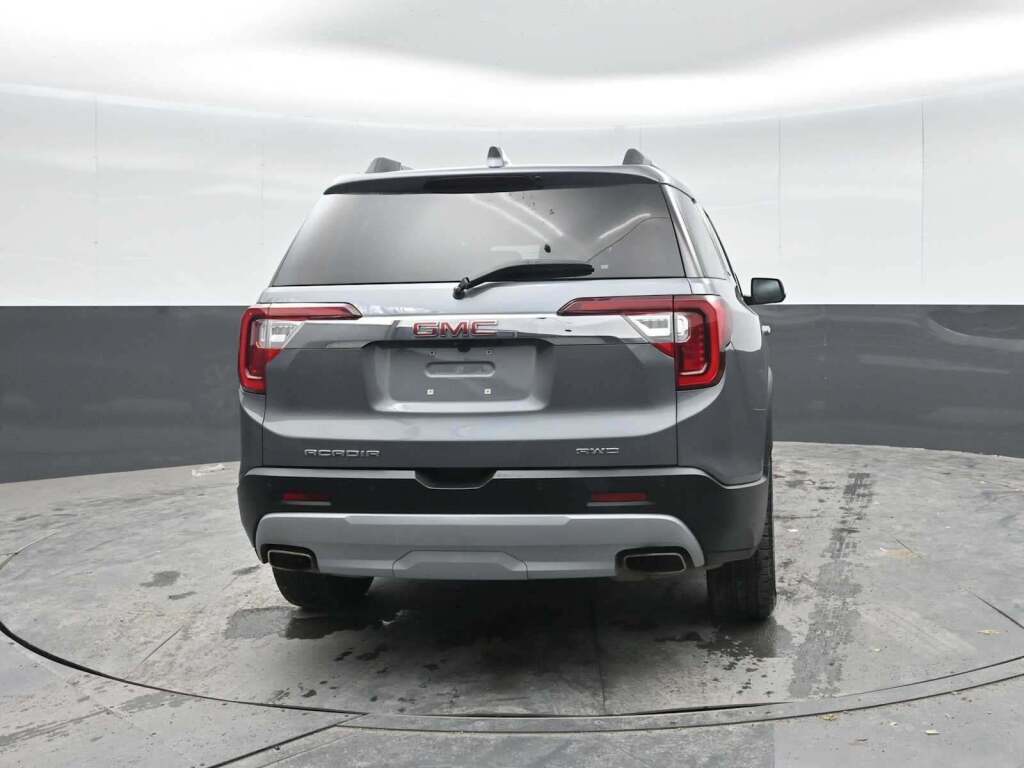 2022 GMC Acadia SLT