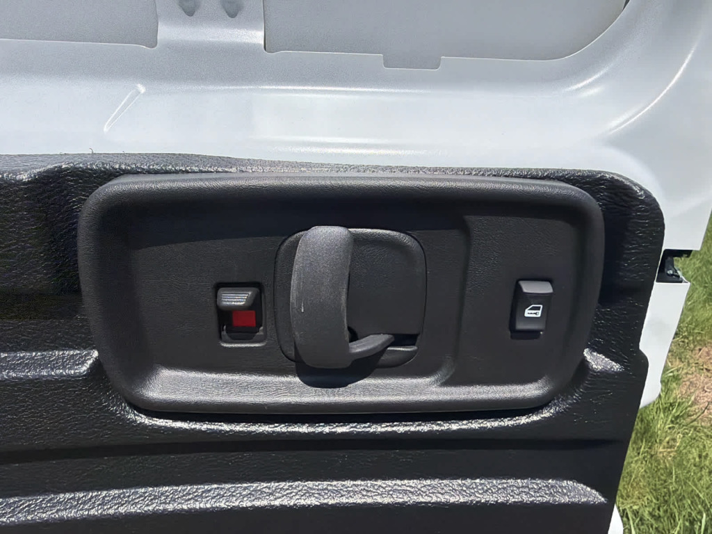 2025 GMC Savana Cargo 2500