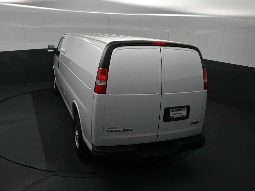 2026 GMC Savana Cargo 3500