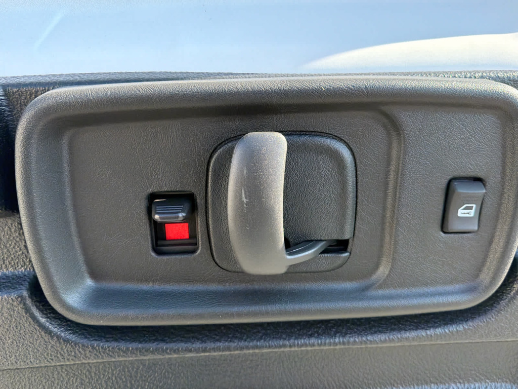 2025 Chevrolet Express Cargo 2500