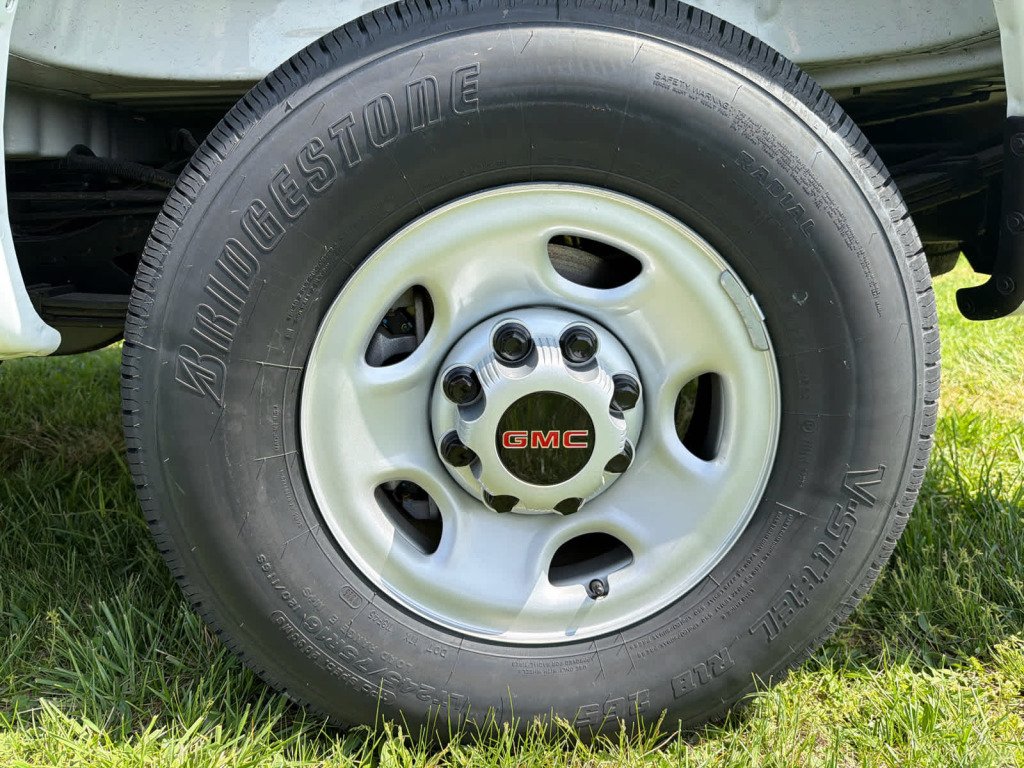 2025 GMC Savana Cargo 2500