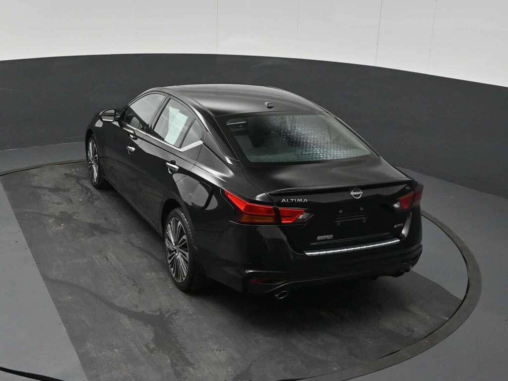 2023 Nissan Altima SL