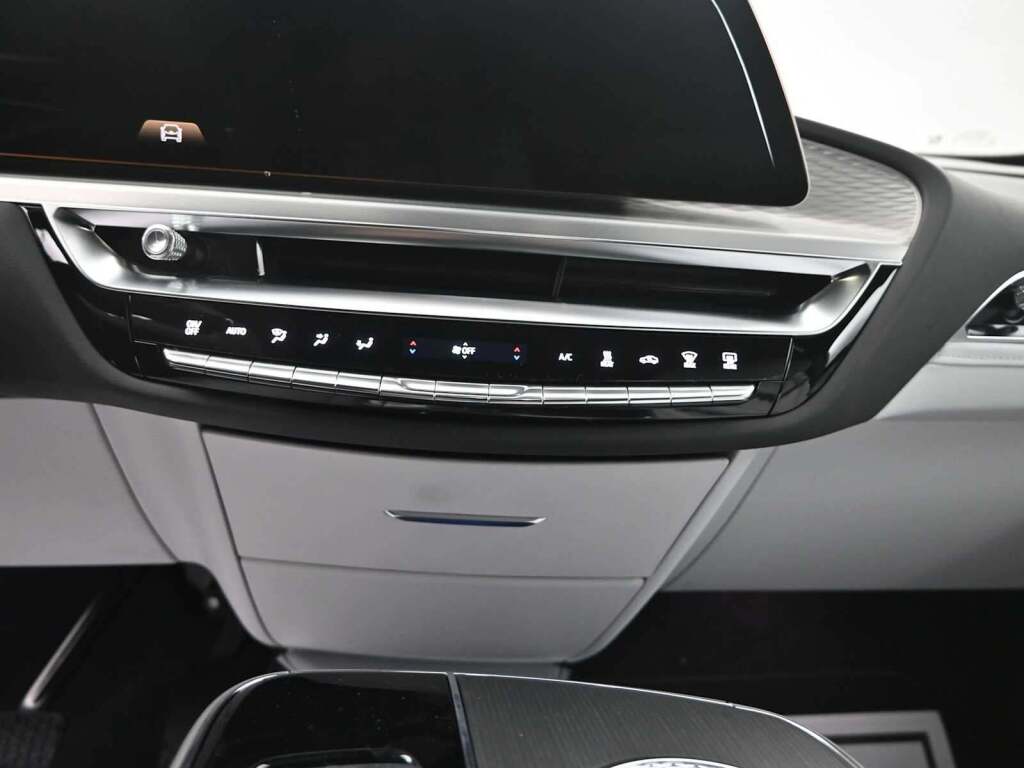 2025 Cadillac LYRIQ Sport 1