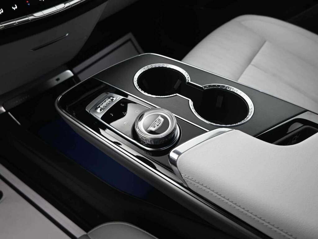 2025 Cadillac LYRIQ Sport 1