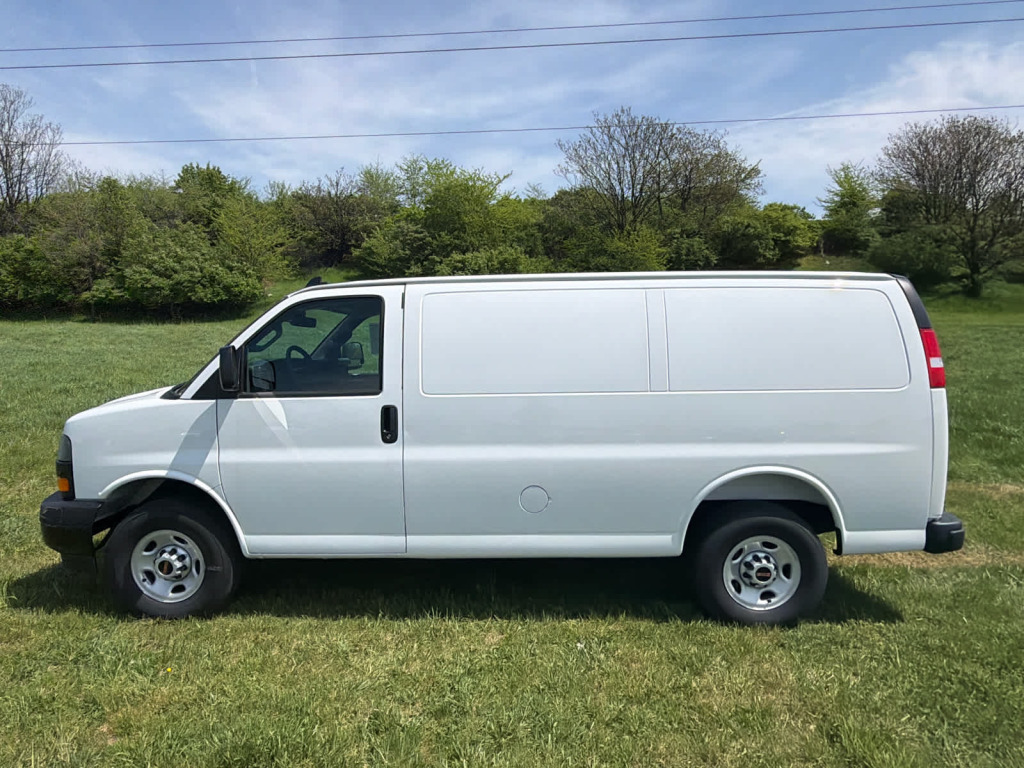 2025 GMC Savana Cargo 2500