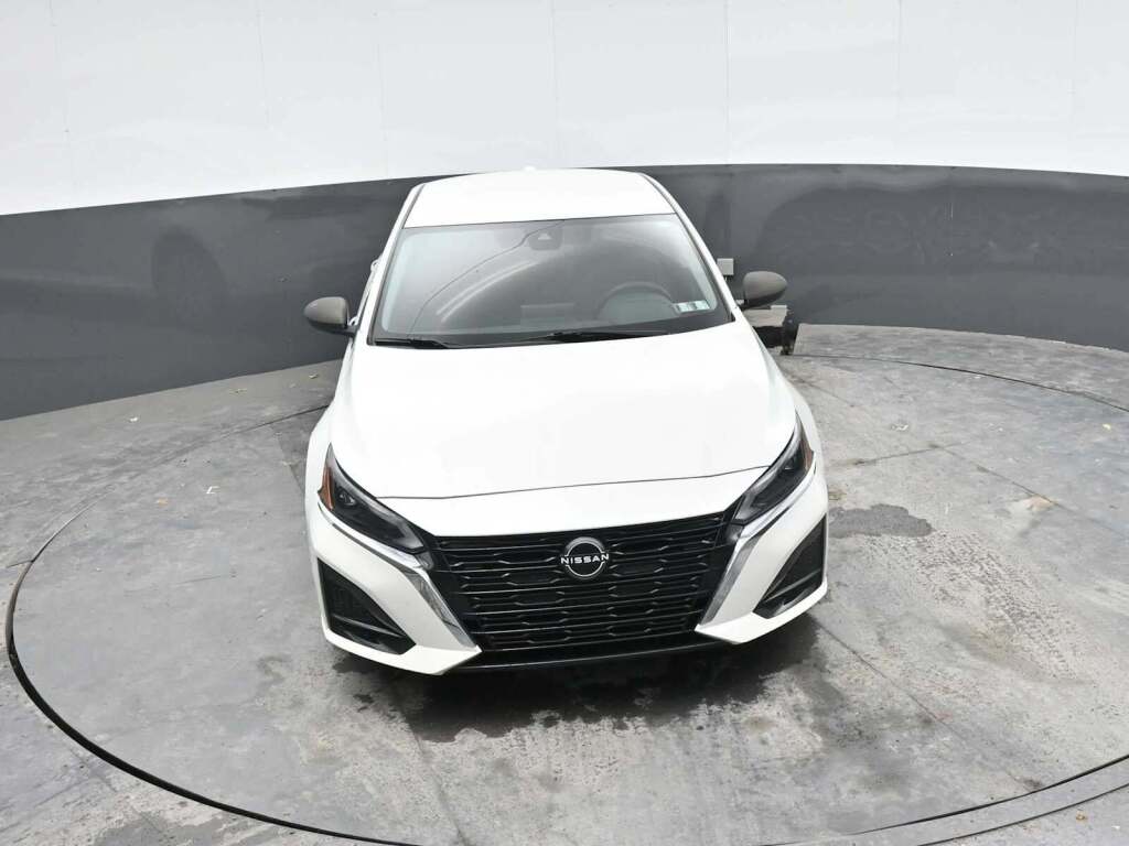 2023 Nissan Altima SV