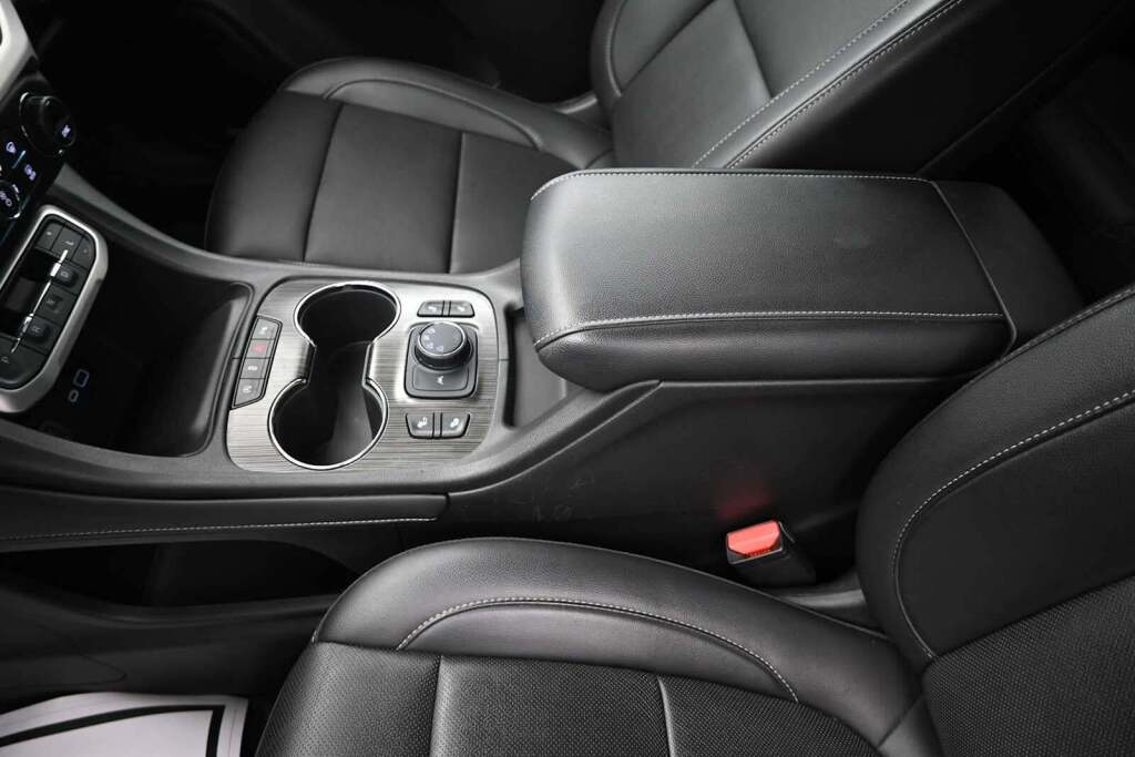 2022 GMC Acadia SLT