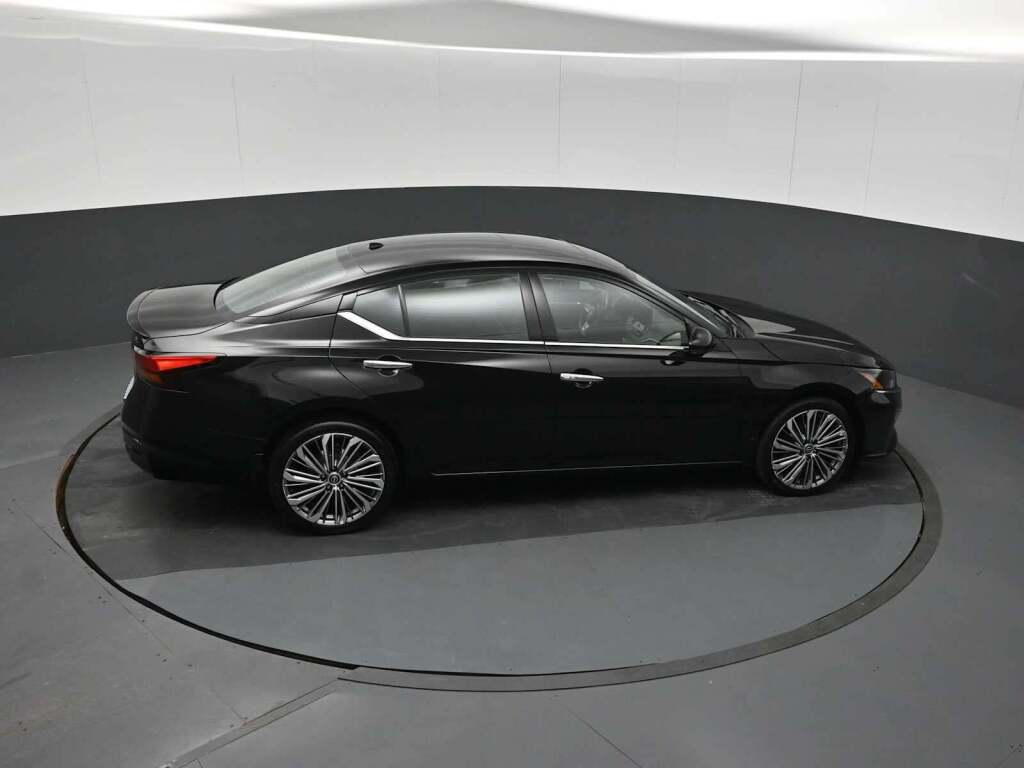 2023 Nissan Altima SL