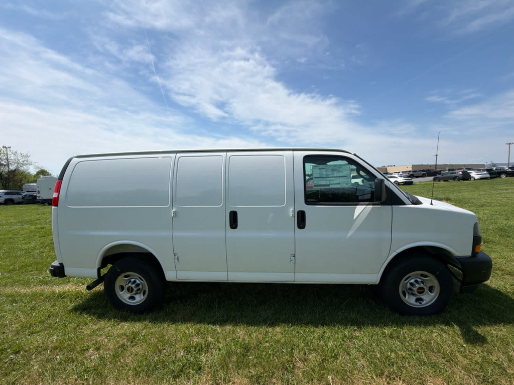2025 GMC Savana Cargo 2500
