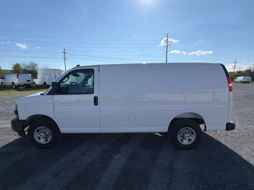 2025 Chevrolet Express Cargo 2500