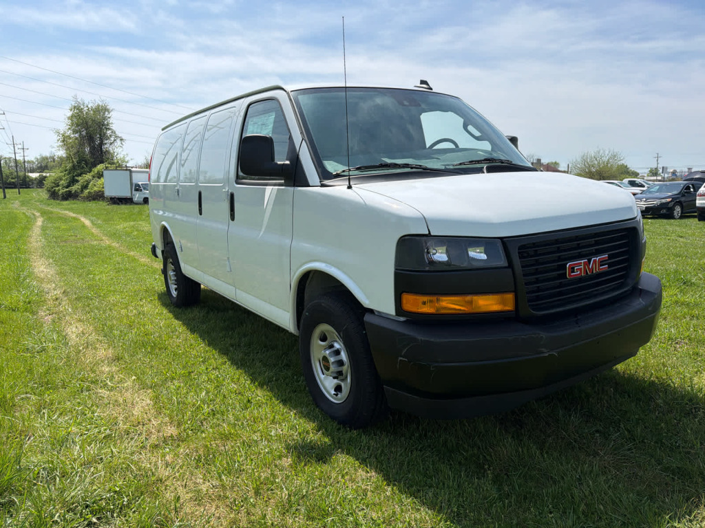 2025 GMC Savana Cargo 2500