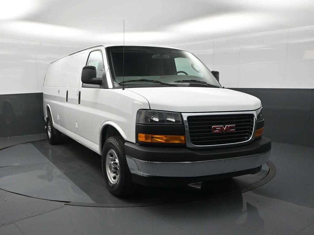 2026 GMC Savana Cargo 3500