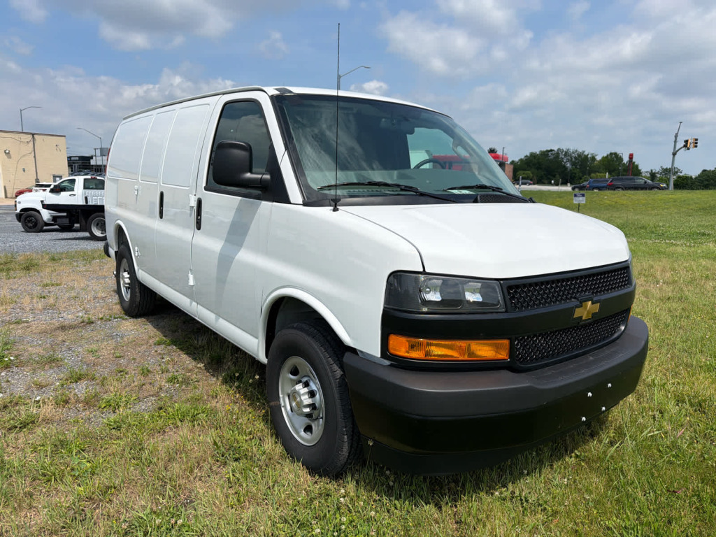 2026 Chevrolet Express Cargo 3500
